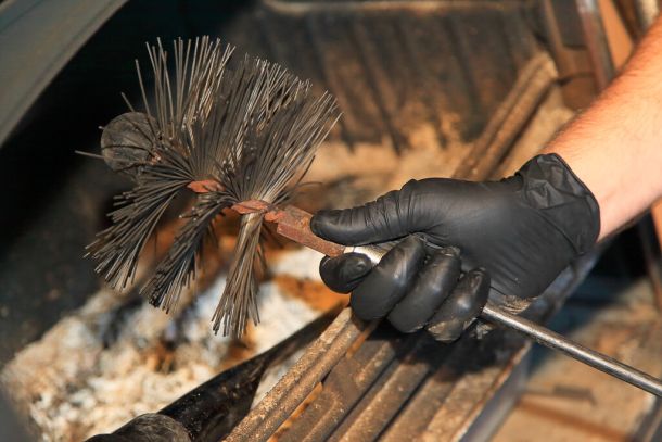 Hérisson de ramonage réalisée par l'entreprise de plomberie, chauffagiste de François Belaubre dans le Cantal